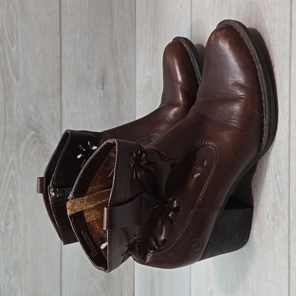 Born Women Ivy Goose Ankle Leather Heels Boots shoes sz 8 - Picture 2 of 12